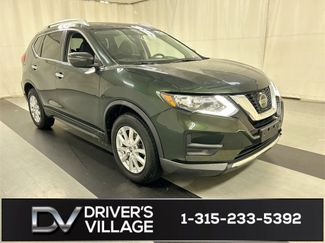 Used 2018 Nissan Rogue SV image 1