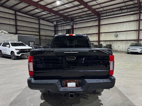 Used 2021 Ford F350 Lariat image 6