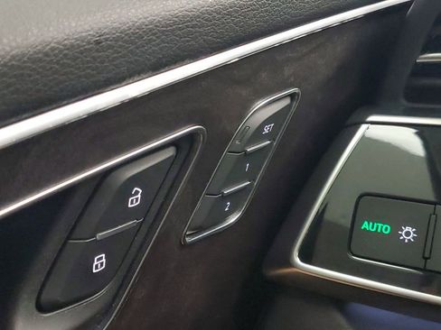 Used 2019 Audi Q8 Premium w/ Convenience Package image 17
