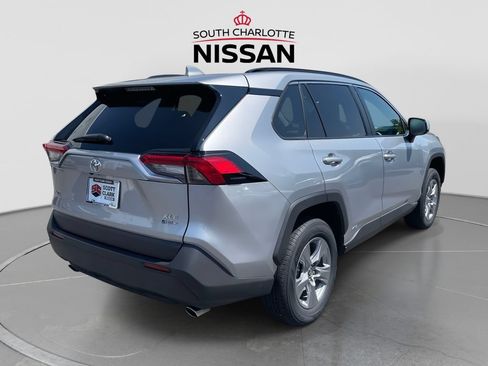 Used 2025 Toyota RAV4 XLE AWD/4WD image 6