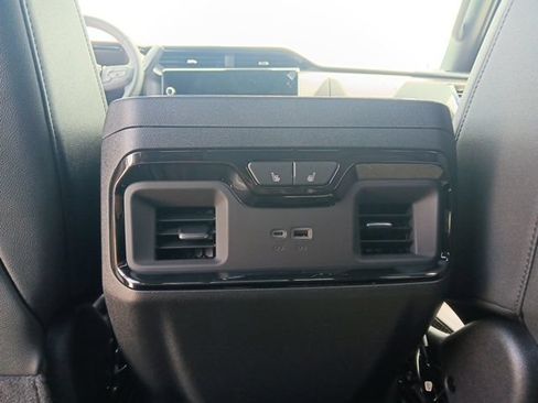 New 2026 GMC Sierra 2500 AT4 AWD/4WD image 21