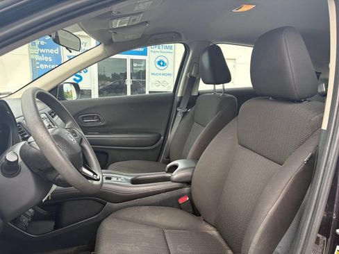 Used 2016 Honda HR-V LX image 6