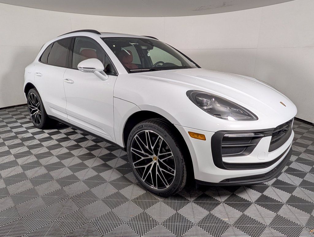 New 2026 Porsche Macan AWD/4WD image 9