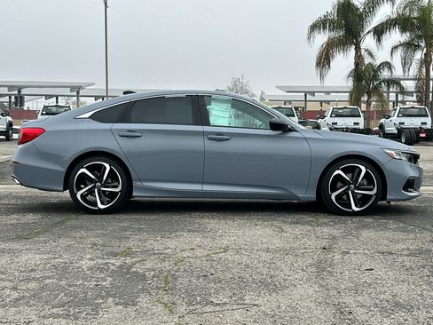 Used 2022 Honda Accord Sport image 3