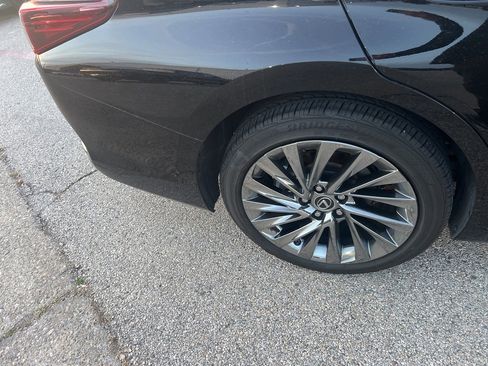 Used 2024 Lexus ES 300h w/ Luxury Package image 14