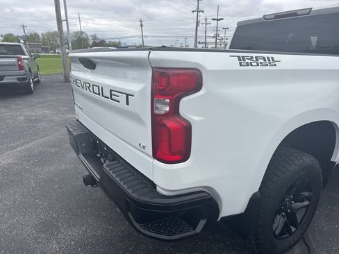 Used 2019 Chevrolet Silverado 1500 LT Trail Boss w/ Bed Protection Package AWD/4WD image 15