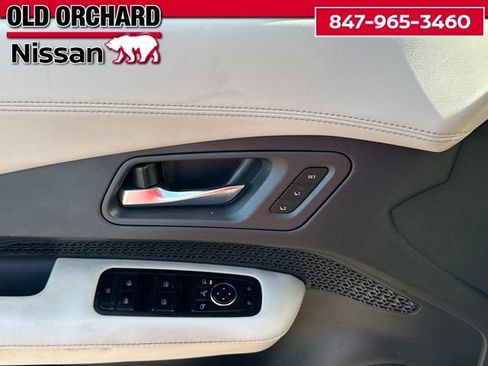 Used 2024 Nissan Ariya AWD image 9