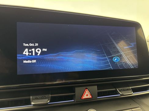 New 2025 Hyundai Elantra SEL FWD image 25