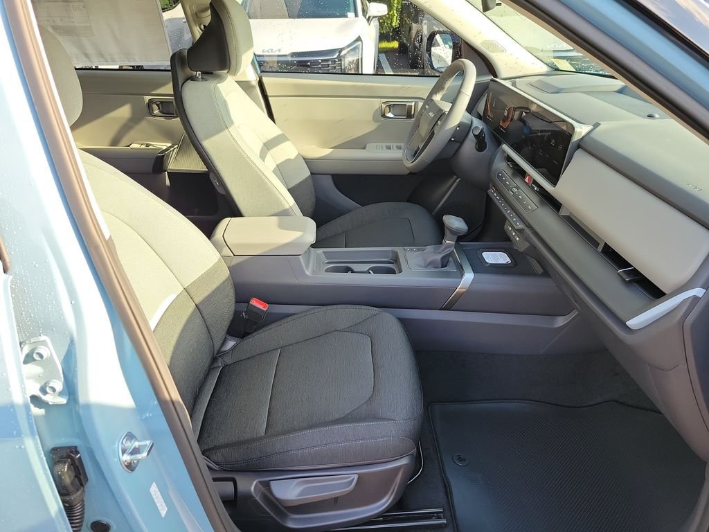 New 2027 Kia Seltos S FWD image 7