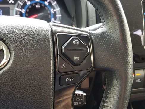 Used 2019 Toyota 4Runner TRD Off-Road AWD/4WD image 26