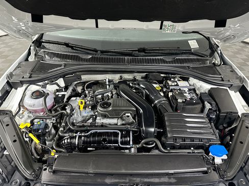Used 2025 Volkswagen Jetta S image 32