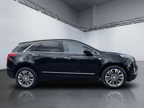 Used 2017 Cadillac XT5 Premium Luxury AWD/4WD image 3