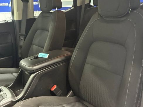 Used 2022 Chevrolet Colorado LT w/ LT Convenience Package RWD image 15