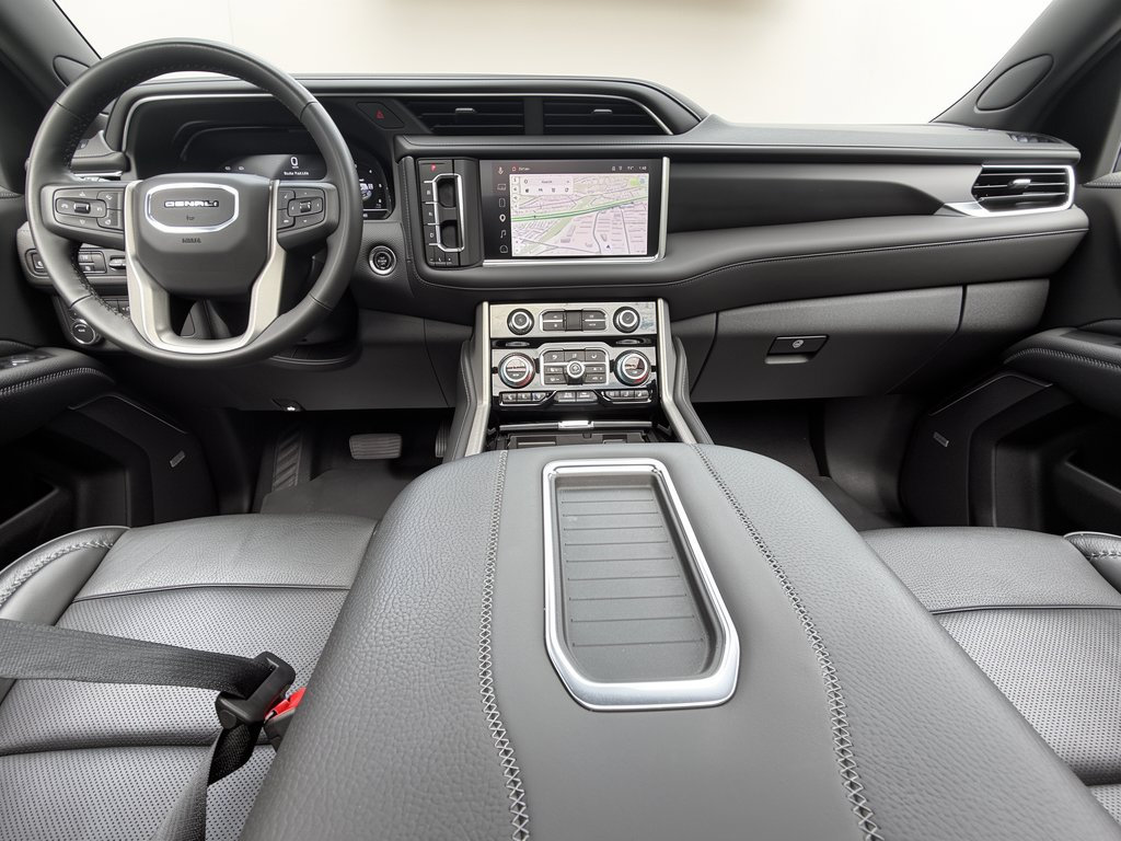 Used 2024 GMC Yukon Denali AWD/4WD image 18