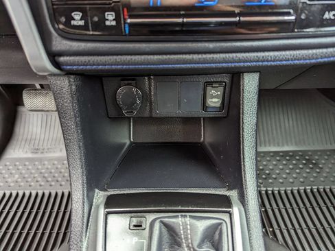 Used 2017 Toyota Corolla SE w/ SE Premium Package FWD image 23