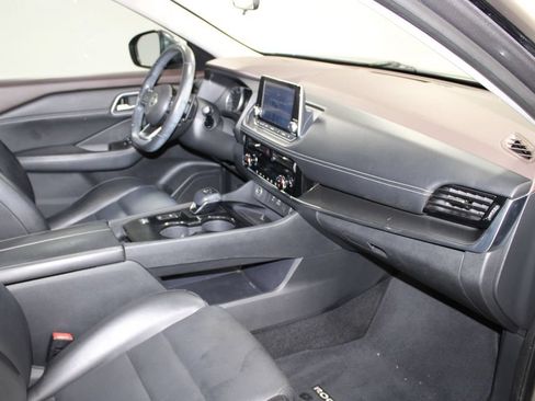 Used 2021 Nissan Rogue SV w/ Premium Package FWD image 23