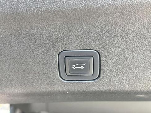 Used 2021 Cadillac Escalade Sport AWD/4WD image 18