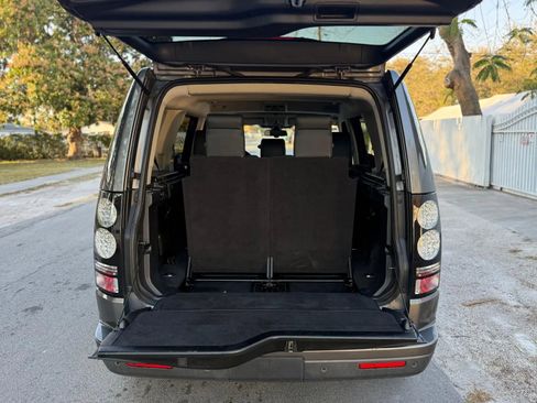 Used 2016 Land Rover LR4 HSE Silver Edition image 5