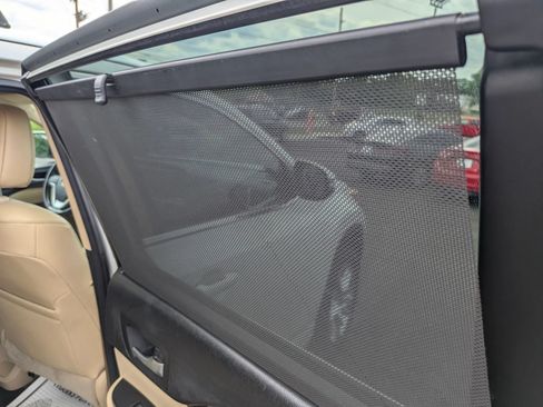 Used 2016 Toyota Highlander Limited AWD/4WD image 38