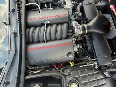 Used 2004 Chevrolet Corvette Coupe w/ Roof Package RWD image 23