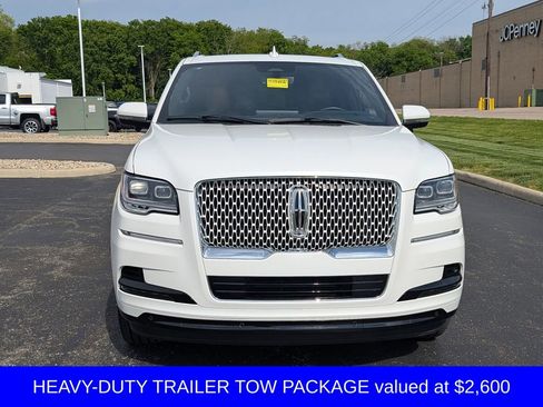 Used 2024 Lincoln Navigator L Reserve AWD/4WD image 2