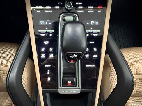 Used 2019 Porsche Cayenne S image 20