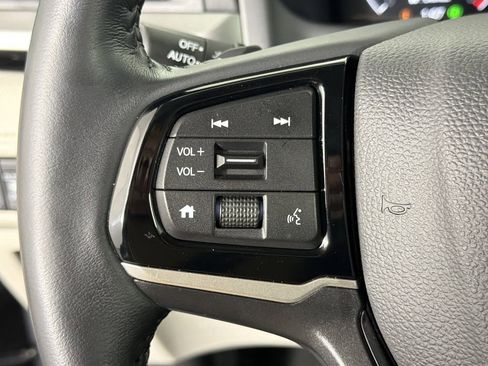 Used 2025 Honda Odyssey Touring image 25