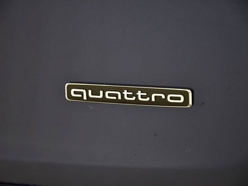 Certified 2025 Audi Q5 2.0T Premium Plus w/ Premium Plus Package image 10