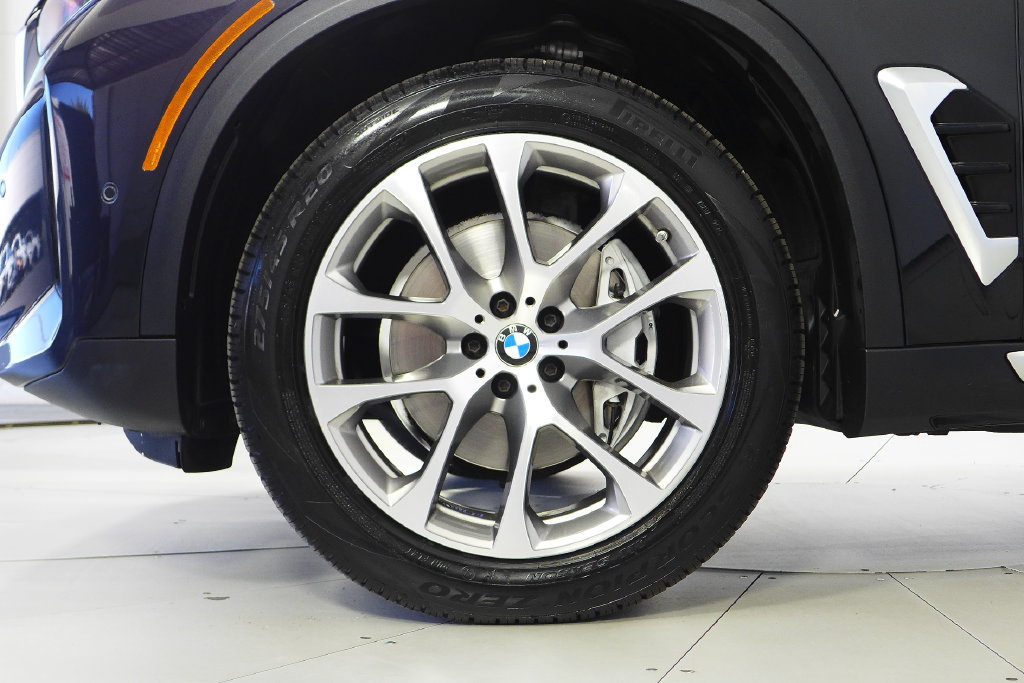 Used 2024 BMW X5 sDrive40i w/ Parking Assistance Package RWD image 5