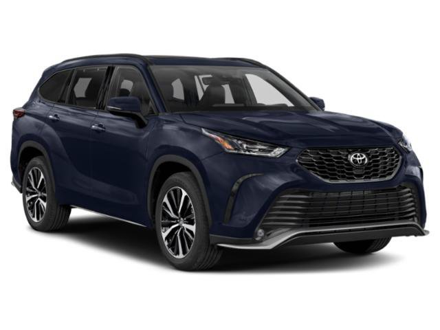 Used 2021 Toyota Highlander XSE AWD/4WD image 6