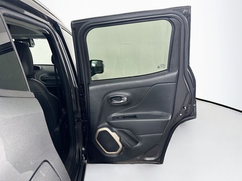 Used 2016 Jeep Renegade Limited FWD image 30