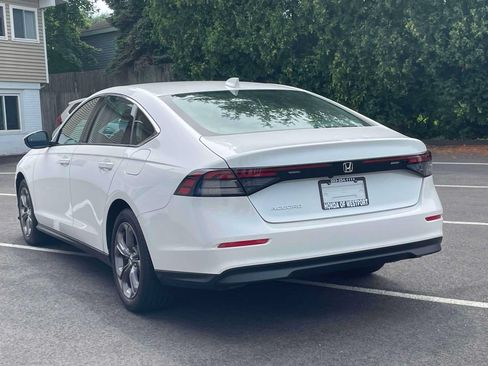 Certified 2024 Honda Accord EX image 7