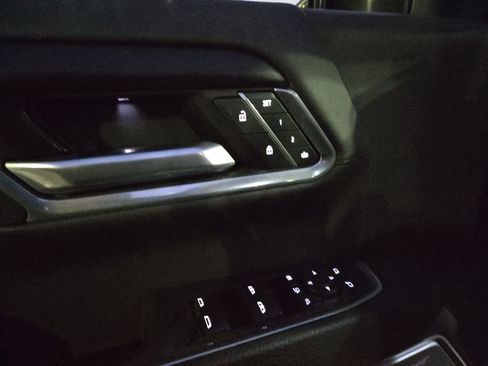 Certified 2025 GMC Sierra 3500 Denali w/ Denali Reserve Package image 9