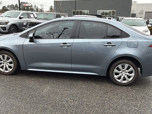Used 2023 Toyota Corolla LE image 11