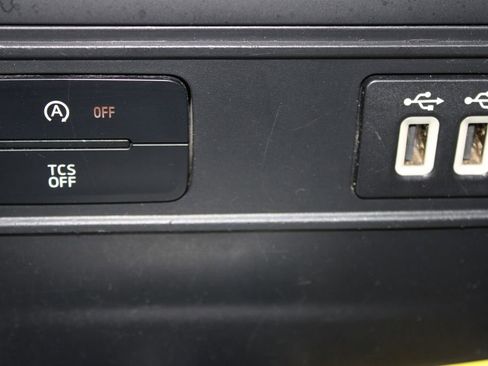 Used 2021 Ford EcoSport SE w/ SE Convenience Package image 49