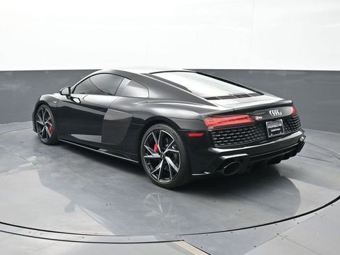 Used 2022 Audi R8 V10 w/ Premium Package image 3