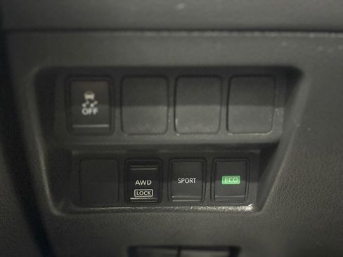 Used 2017 Nissan Rogue S image 23