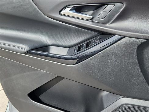 Used 2025 Chevrolet Equinox LT image 7