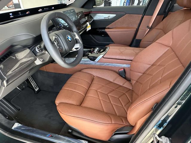 New 2027 BMW 740i xDrive w/ Executive Package AWD/4WD image 14