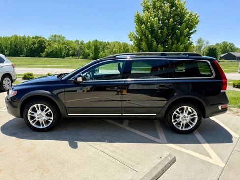 Used 2016 Volvo XC70 T5 Premier w/ Proximity Package FWD image 5