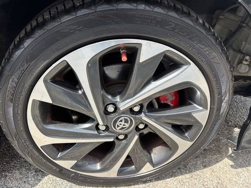 Used 2018 Toyota Corolla iM image 7