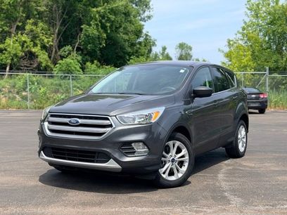 Used 2017 Ford Escape SE
