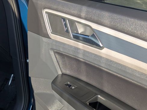 Used 2021 Volkswagen Atlas SE image 37