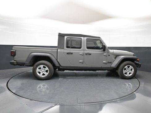 Used 2021 Jeep Gladiator Sport AWD/4WD image 4