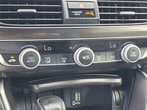 Used 2018 Honda Accord Sport image 22