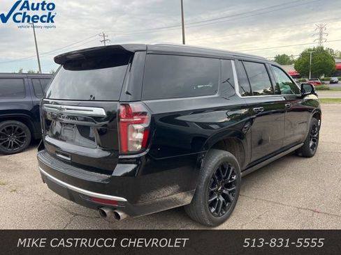 Used 2023 Chevrolet Suburban High Country w/ LPO, Illumination Package AWD/4WD image 3