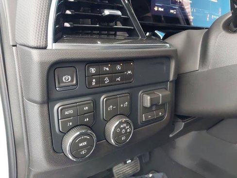 New 2026 Chevrolet Suburban RST image 23