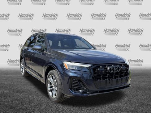 Certified 2025 Audi Q7 2.0T Premium w/ Convenience Plus Package AWD/4WD image 2