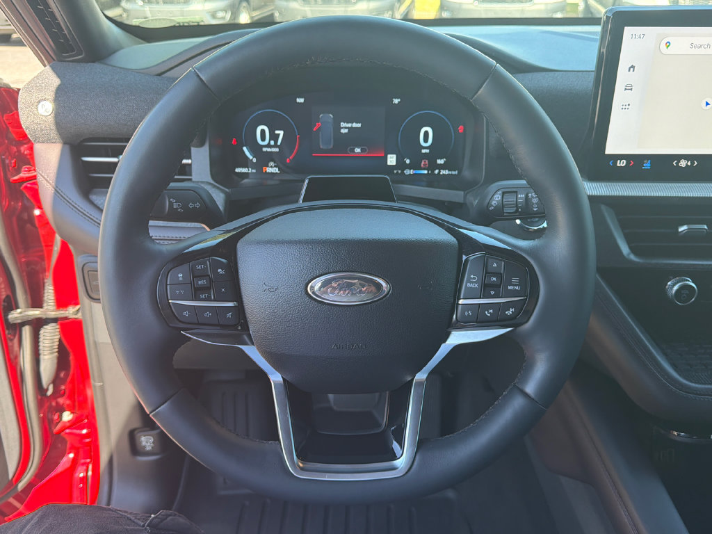 Used 2025 Ford Explorer Platinum RWD image 26