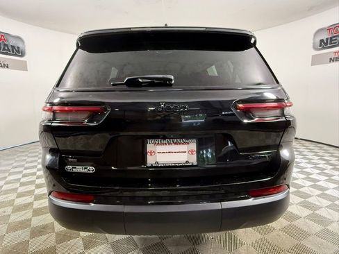 Used 2023 Jeep Grand Cherokee L Limited w/ Black Appearance Package RWD image 14